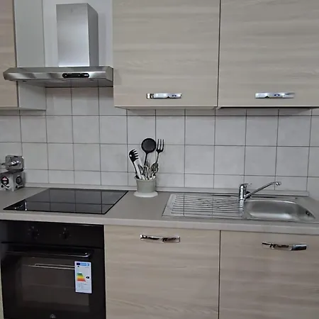 דירה Summer Home96 לה מדלנה